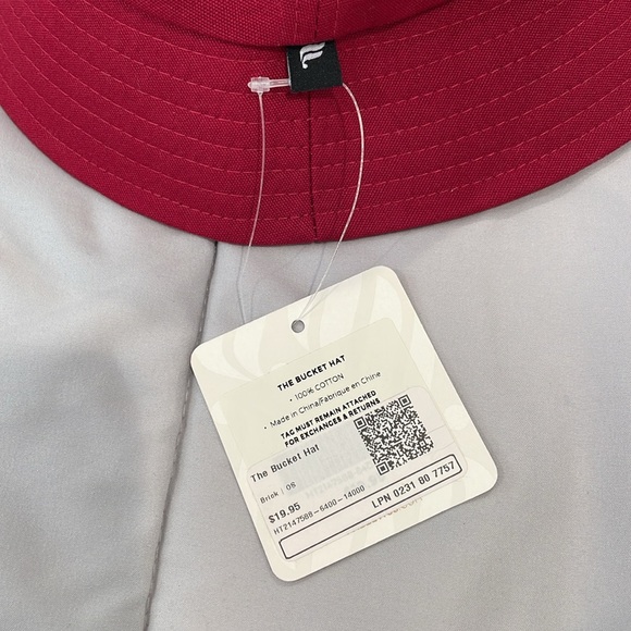 NWT bucket hat - Picture 4 of 4